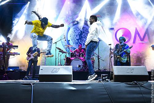 SUN18_0822_MUSICA_MAIN-STAGE_TARRUS-RILEY-FT-DEAN-FRASER-BLACK-SOIL-BAND_PA_009