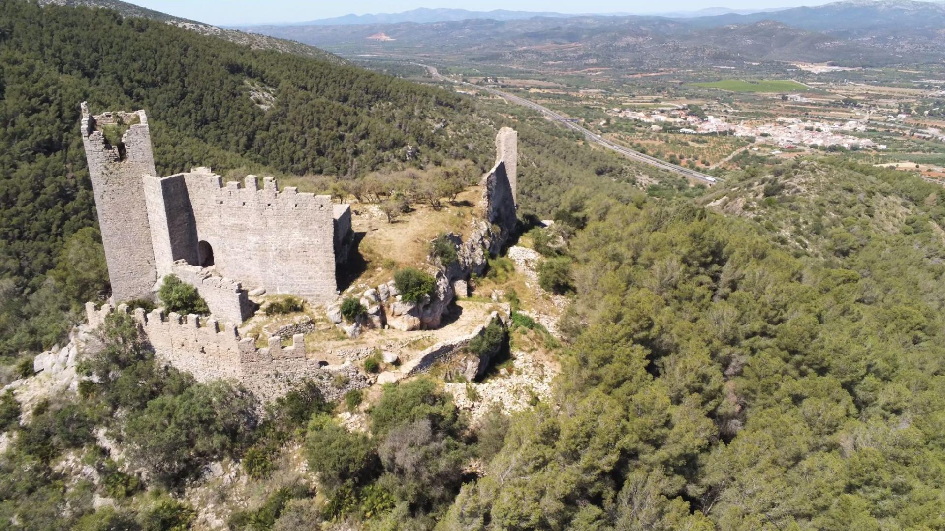 Santa Magdalena Fomenta El Turisme Natural Amb El Castell Polp s Com A 